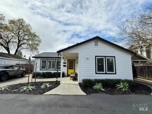 MLS #325022840 img 0