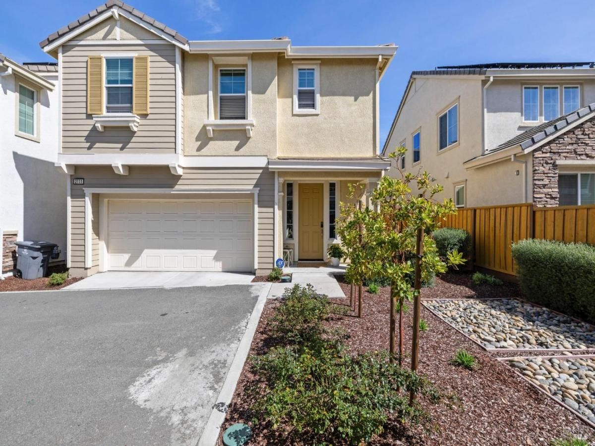 MLS #325022896 img 0