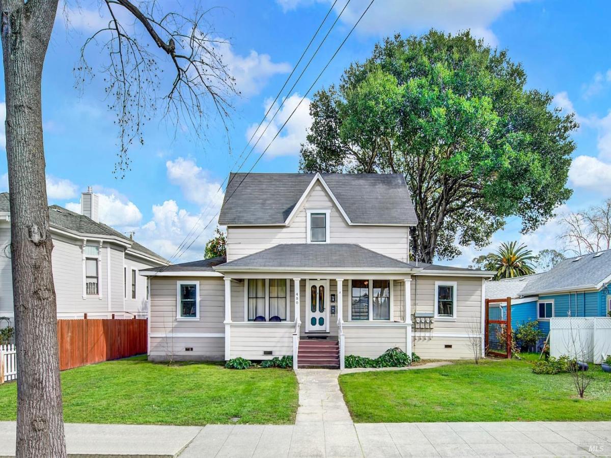 MLS #325022968 img 0