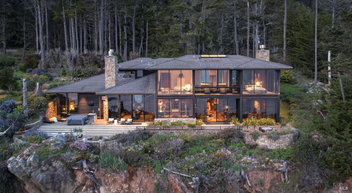 MLS #325024095 img 0