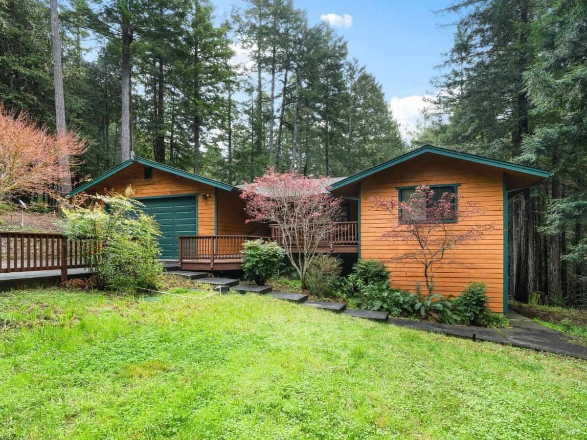 MLS #325024293 img 0