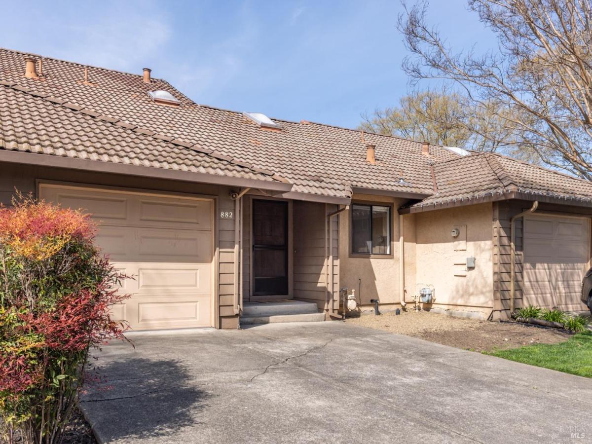 MLS #325024533 img 0