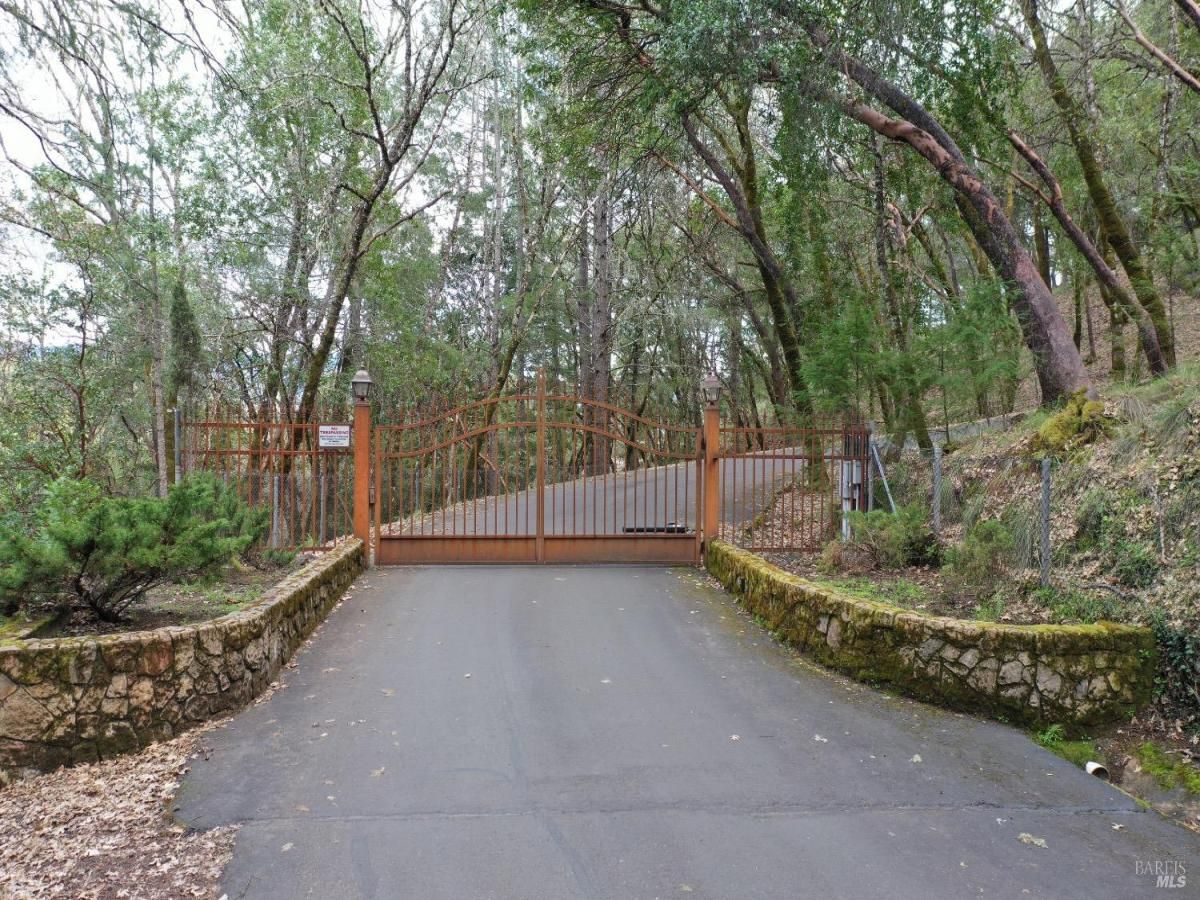 MLS #325025215 img 0