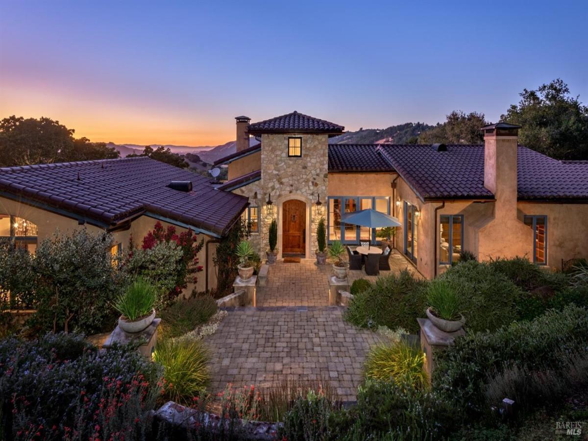 MLS #325025598 img 0