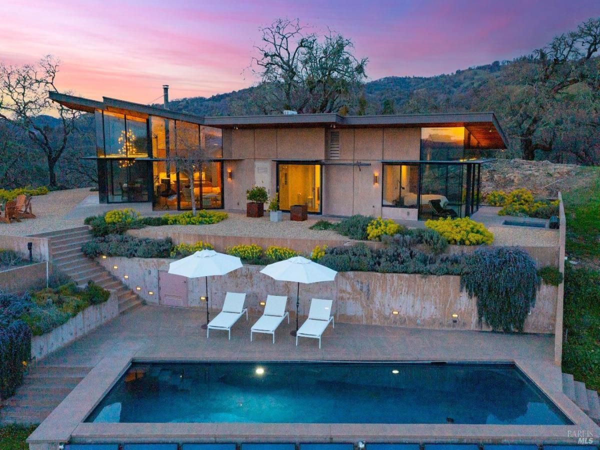 MLS #325026418 img 0