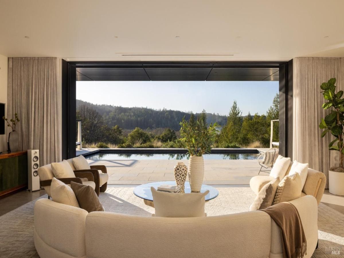 MLS #325029256 img 0