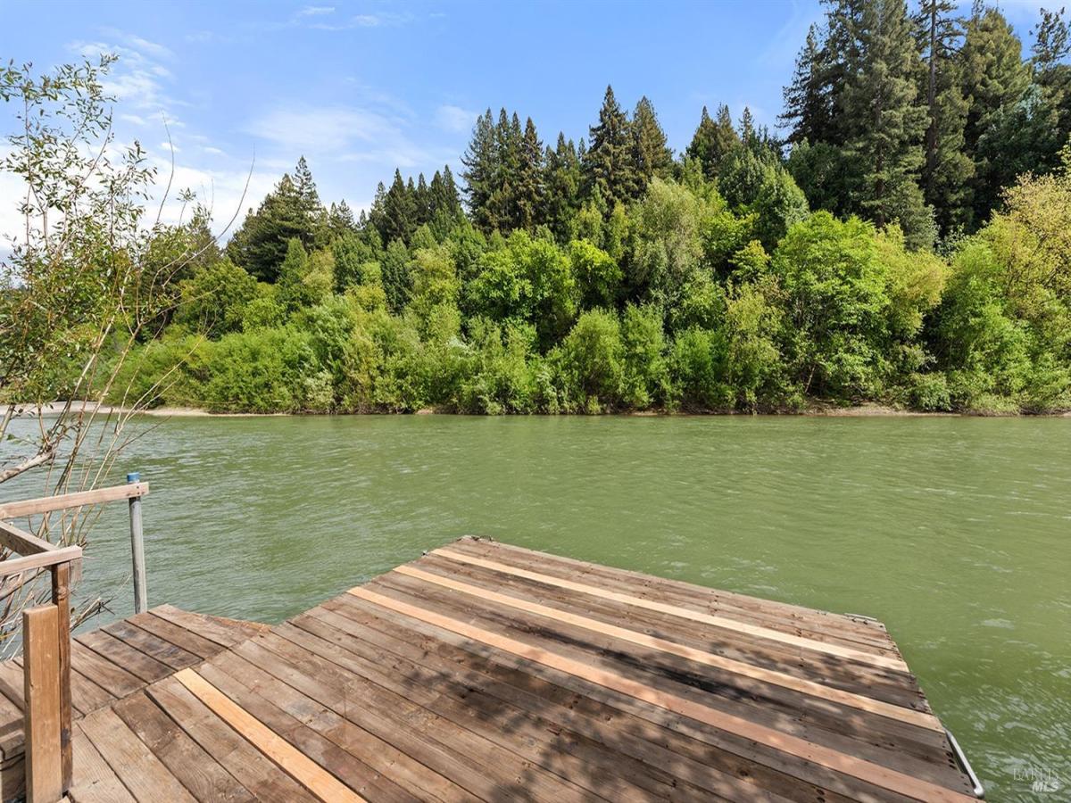 MLS #325029351 img 0