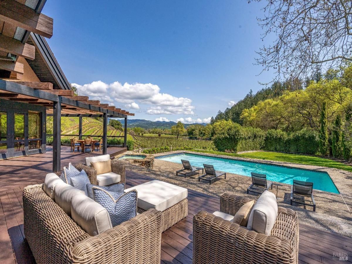 MLS #325029806 img 0