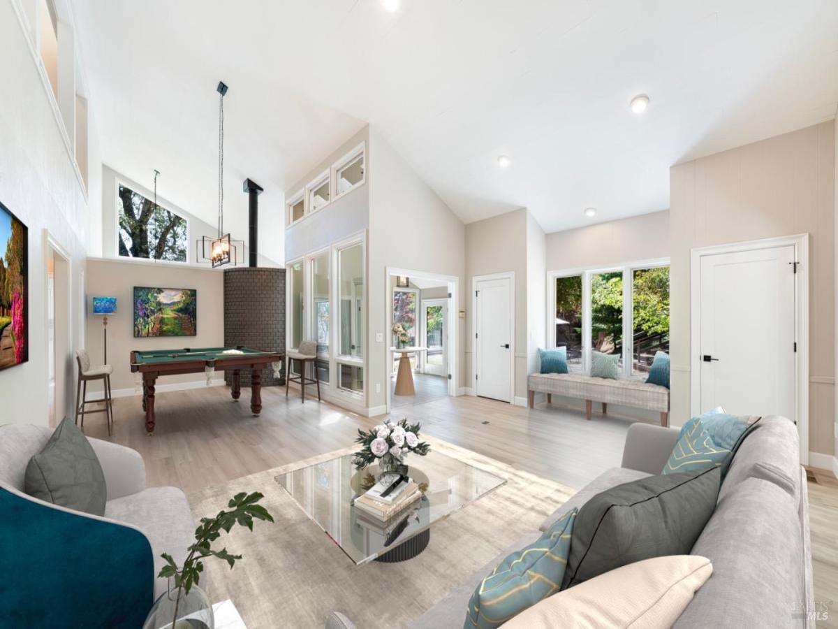 MLS #325030313 img 0