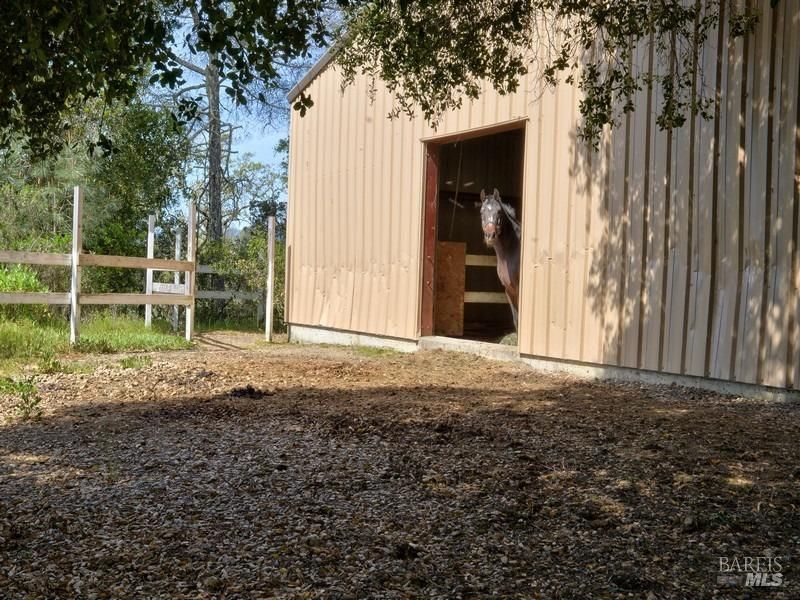 MLS #325030618 img 0