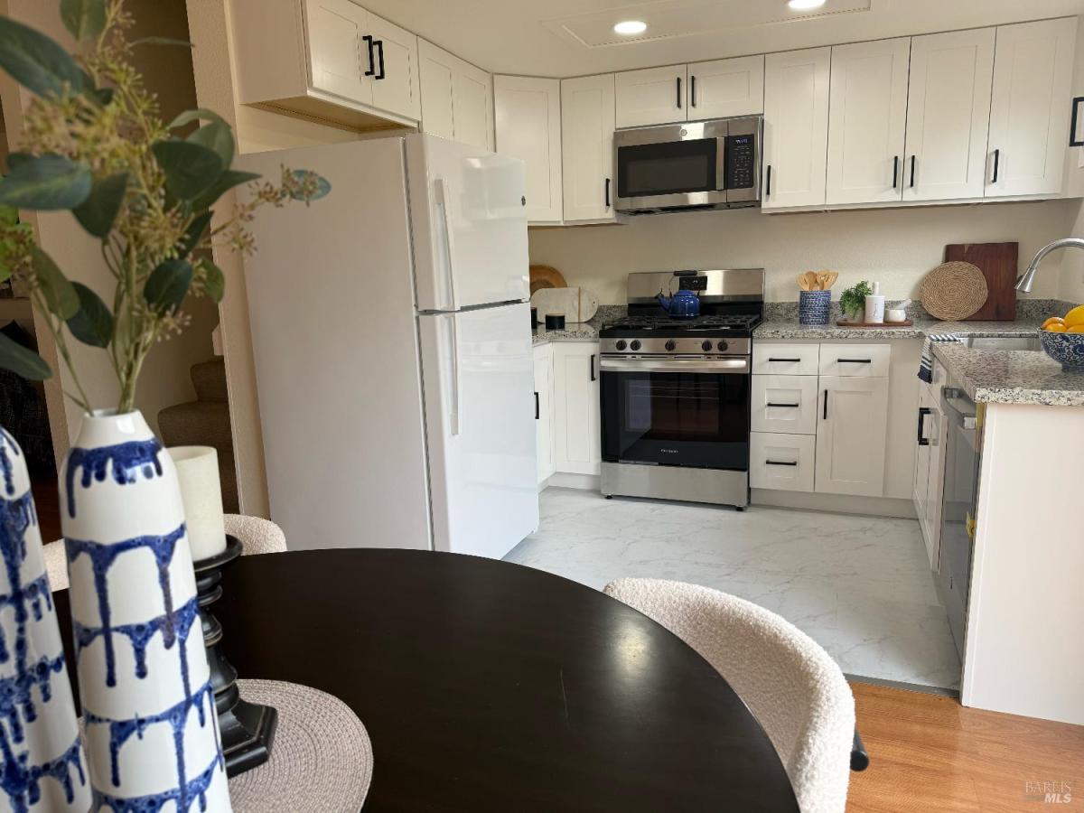 MLS #325031914 img 0