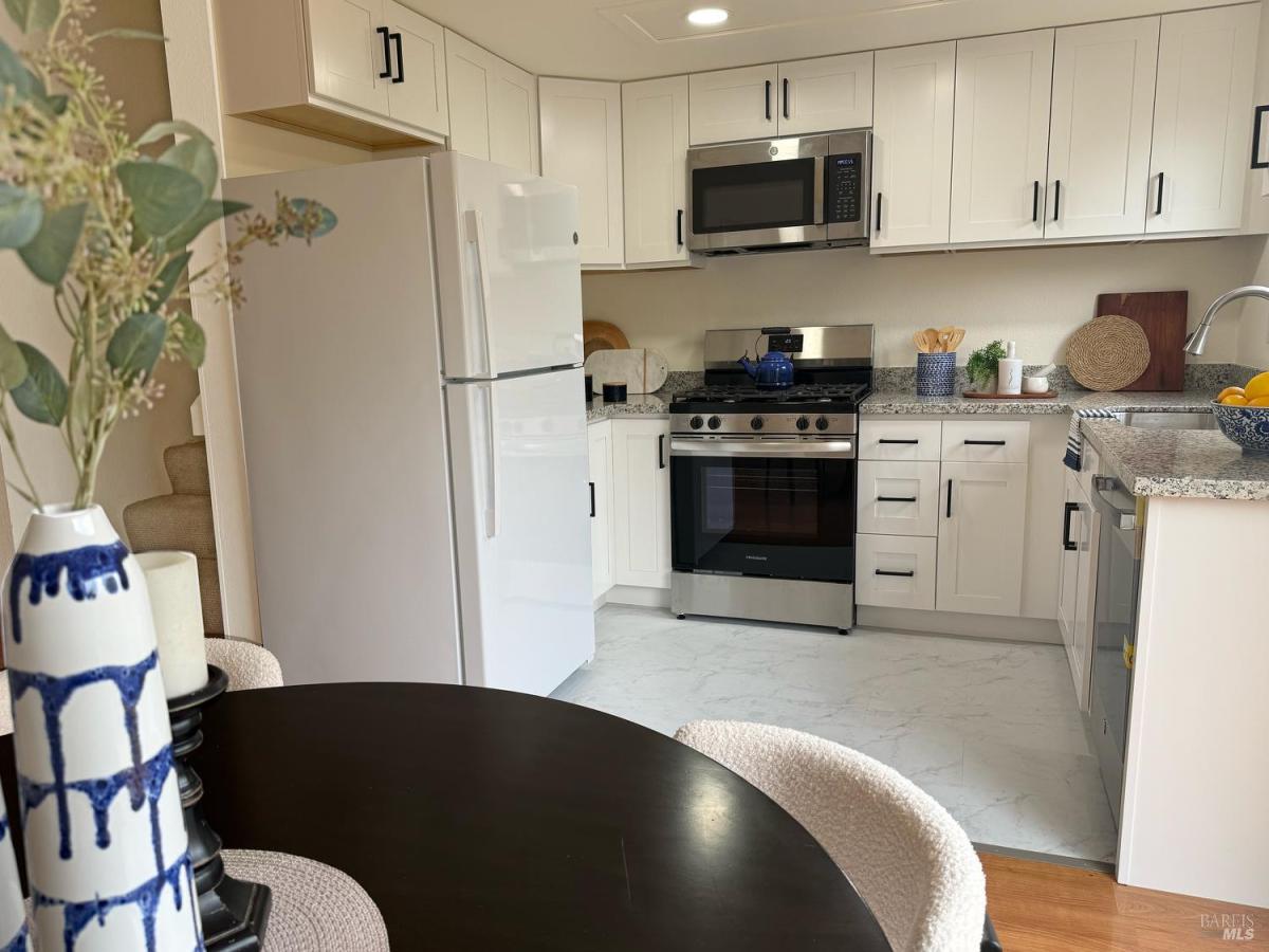 MLS #325031914 img 0