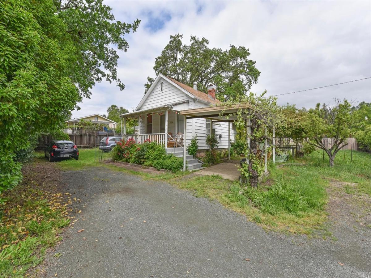 MLS #325032091 img 0