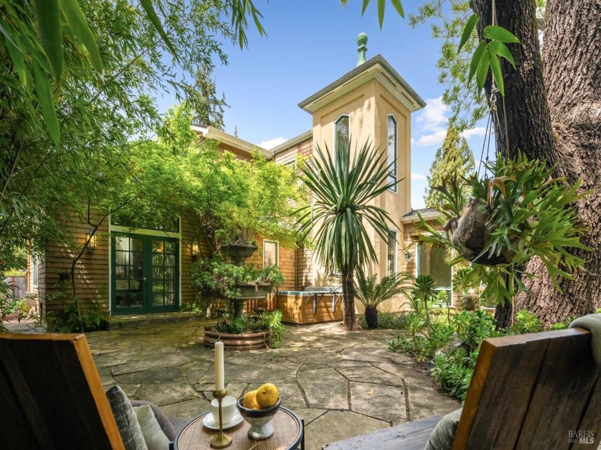 MLS #325032158 img 0