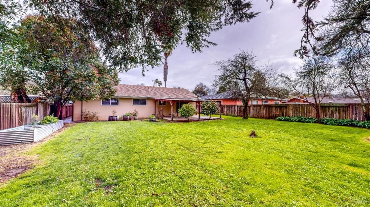 MLS #325032937 img 0