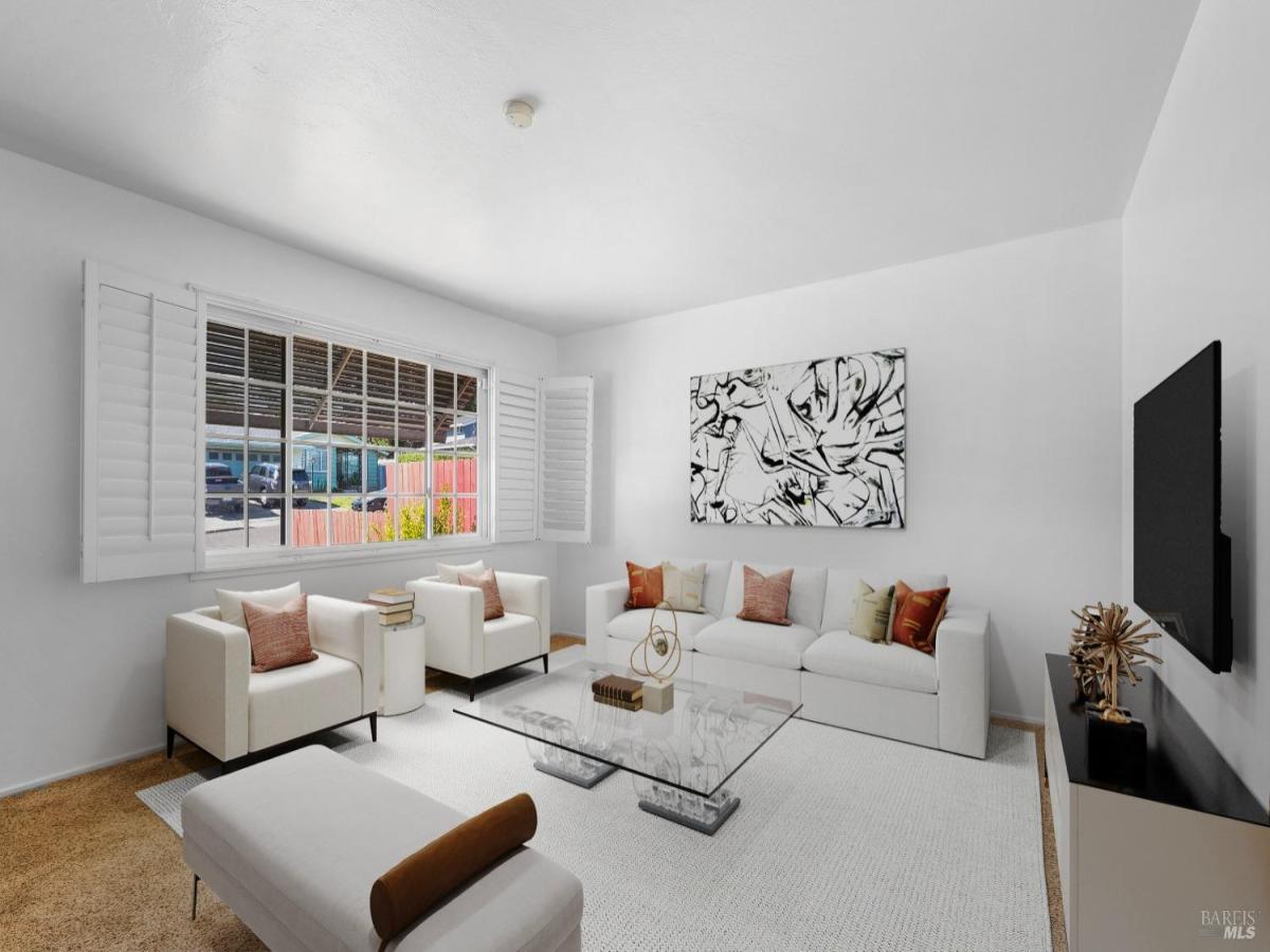 MLS #325034449 img 0