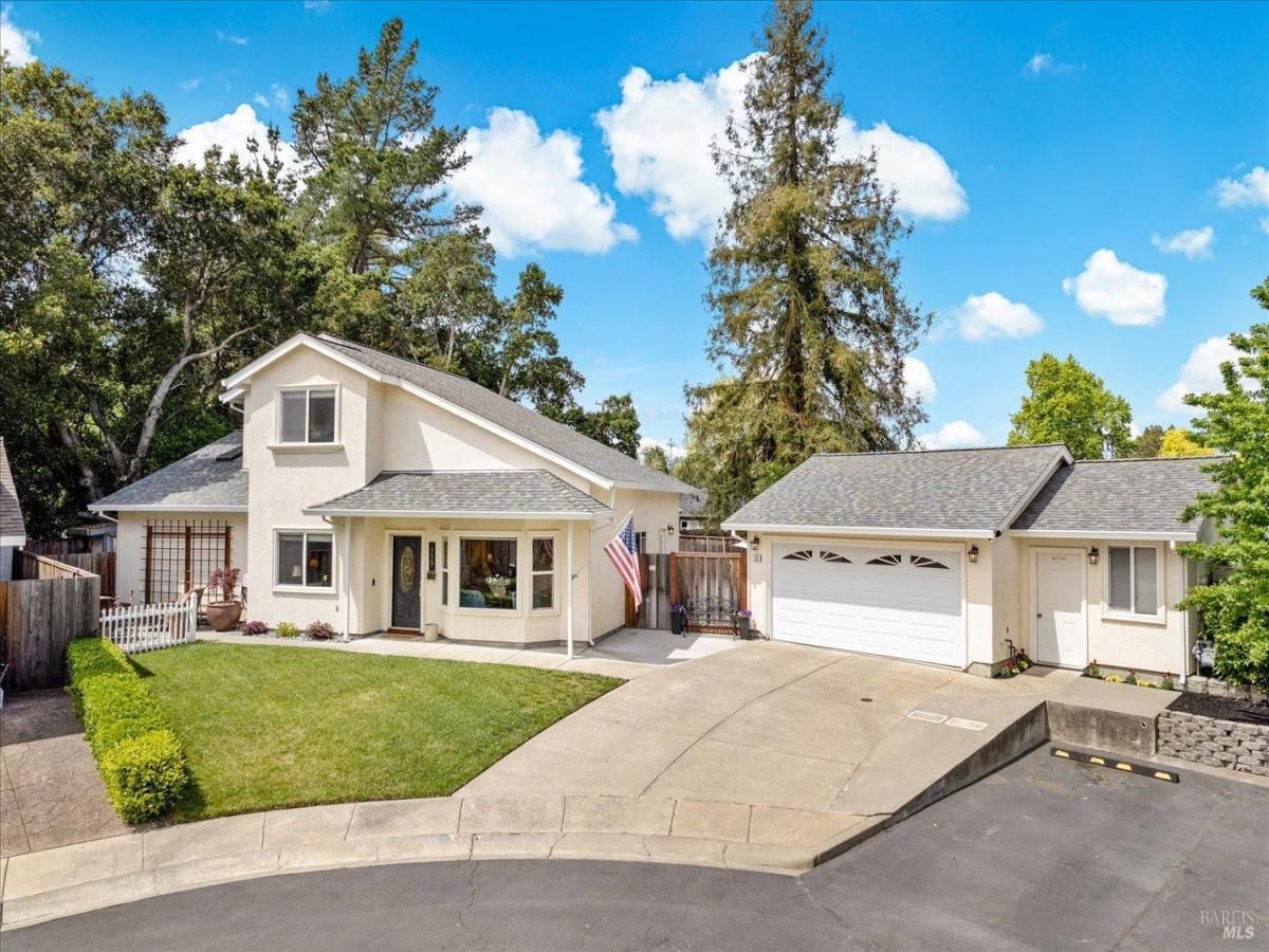 MLS #325034790 img 0