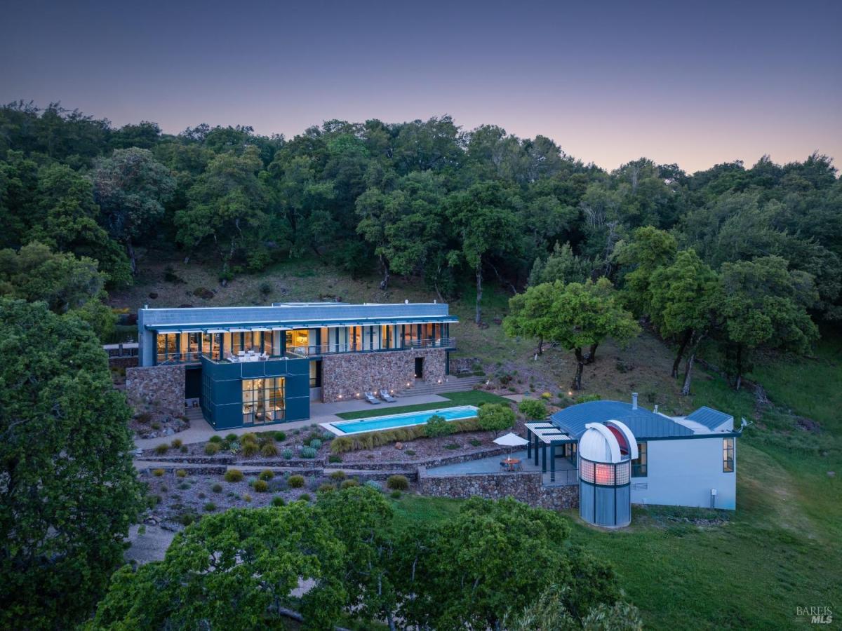 MLS #325035306 img 0