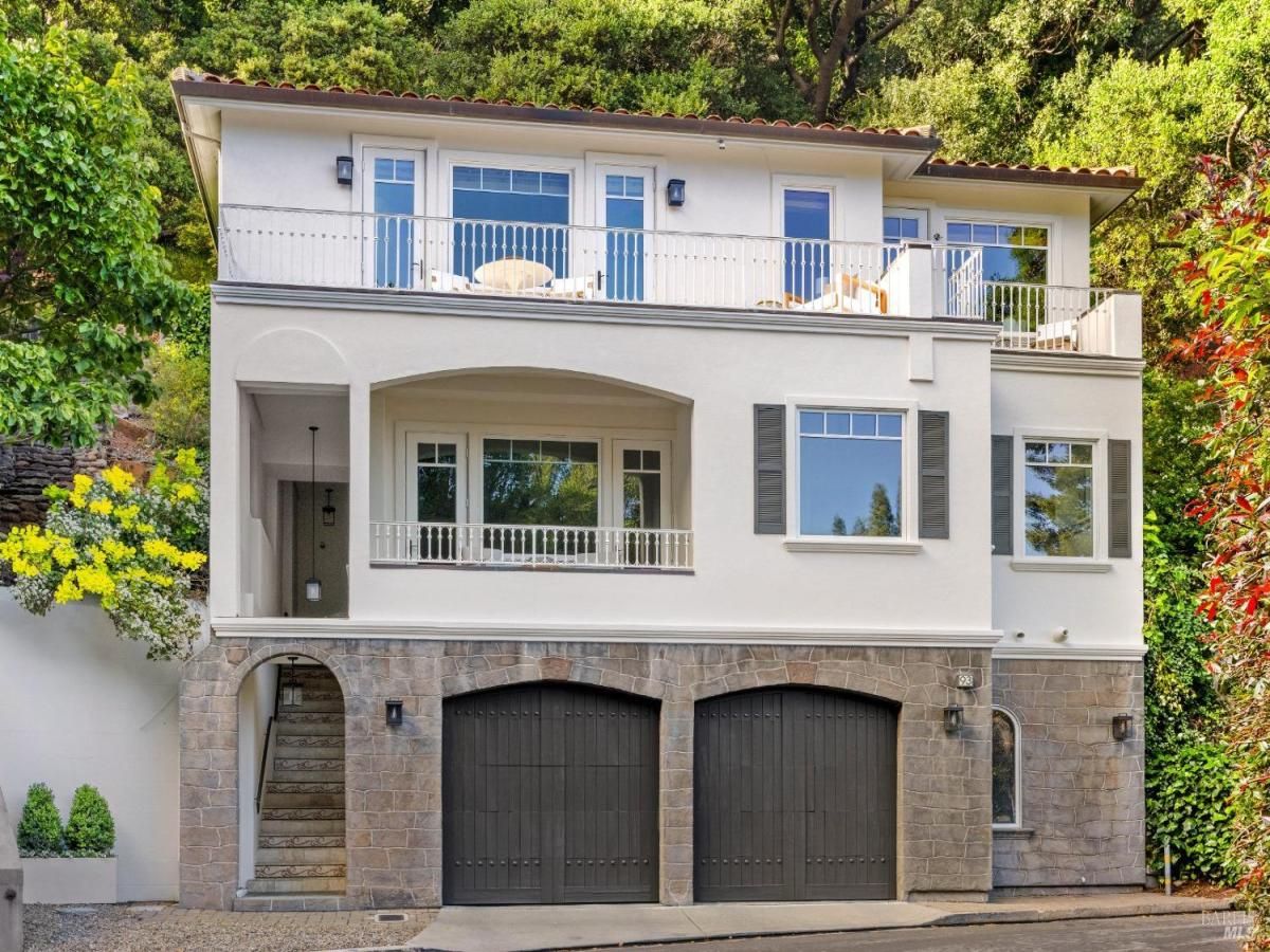 MLS #325036087 img 0