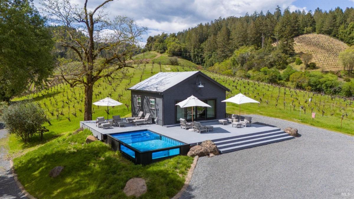 MLS #325036803 img 0