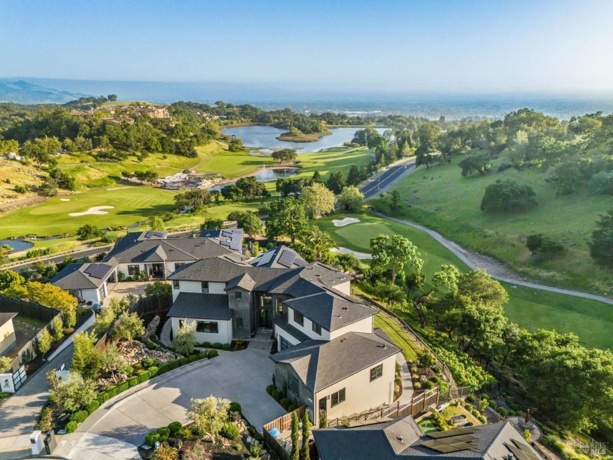 MLS #325036885 img 0