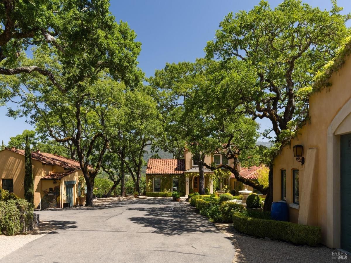 MLS #325037044 img 0