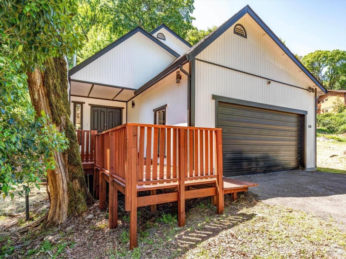 MLS #325037449 img 0