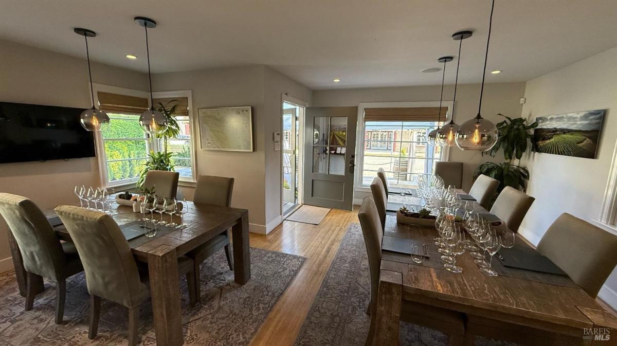 MLS #325037457 img 0