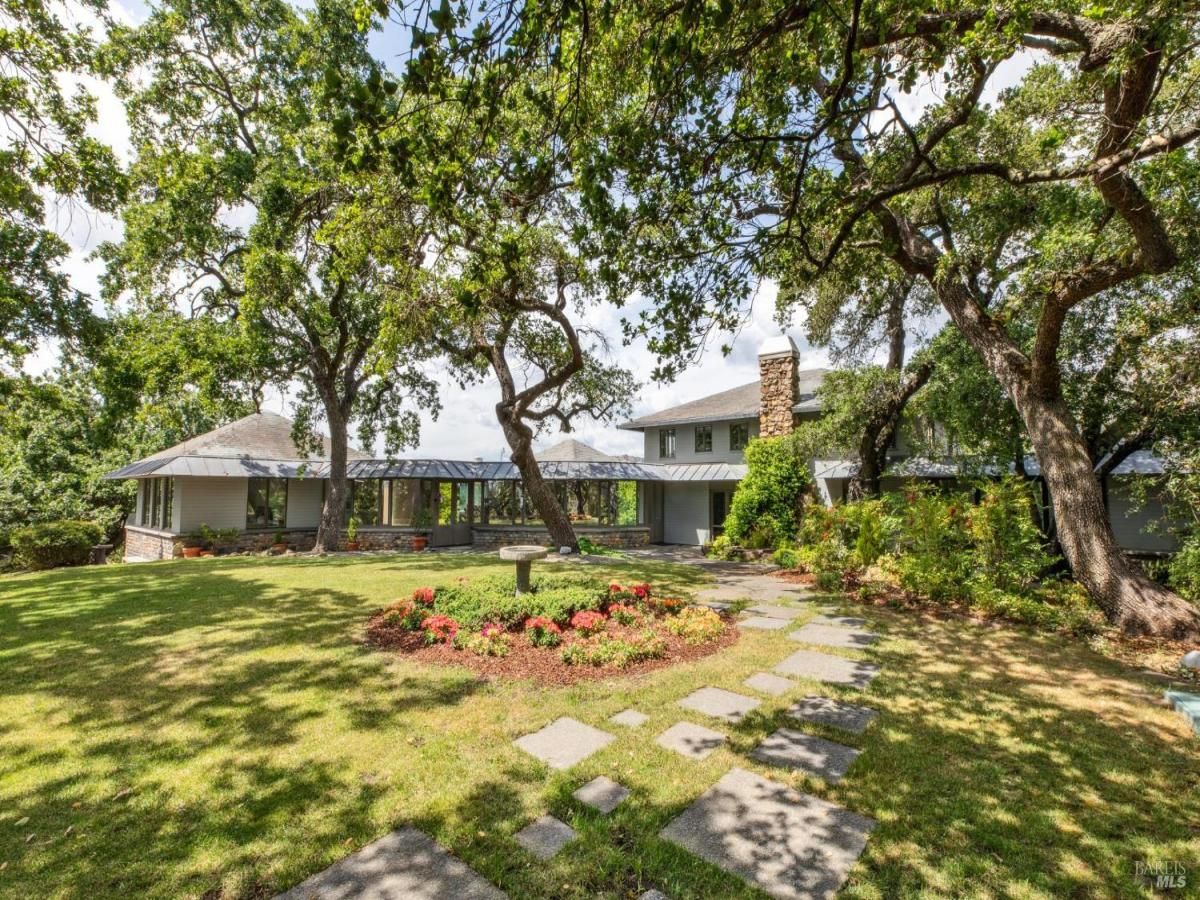 MLS #325037943 img 0