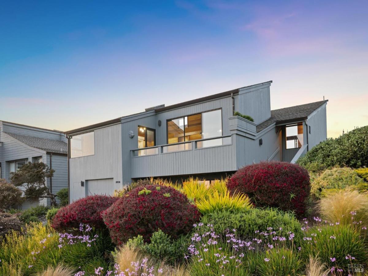 MLS #325038040 img 0