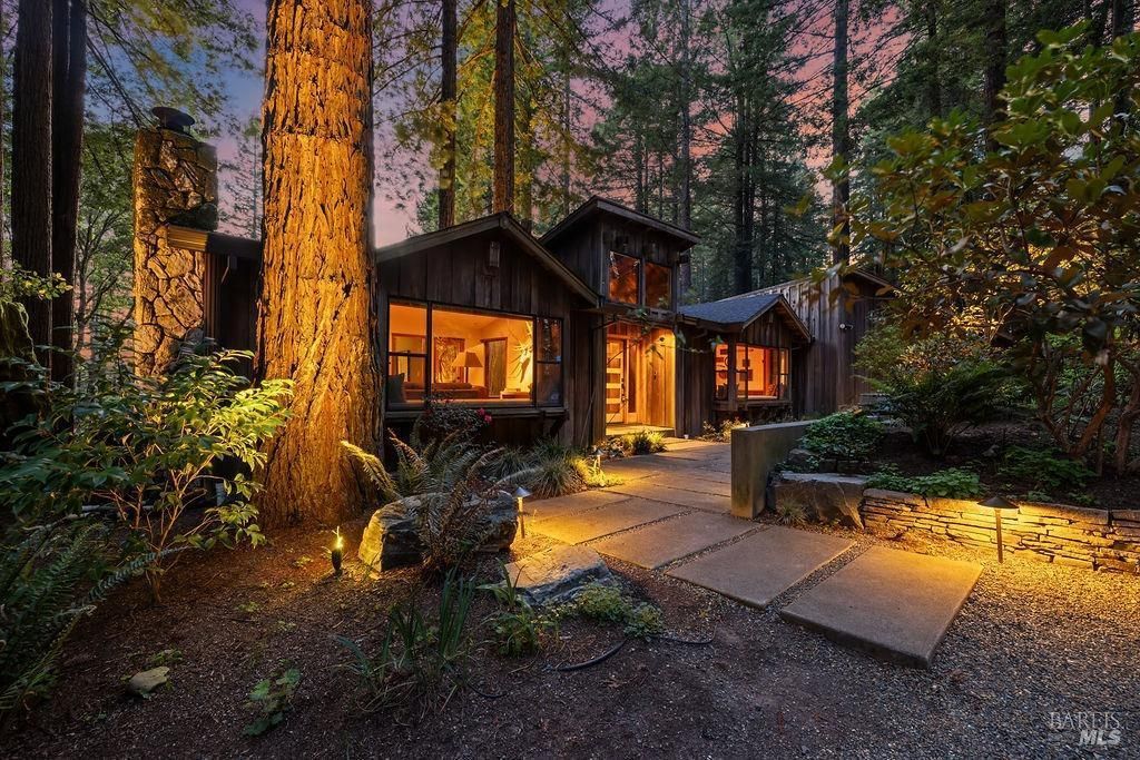 MLS #325038072 img 0