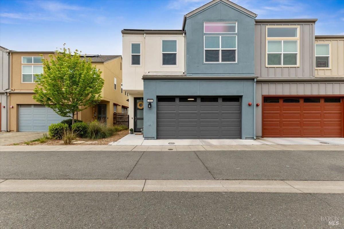 MLS #325038455 img 0