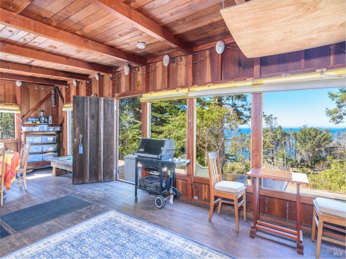 MLS #325038456 img 0