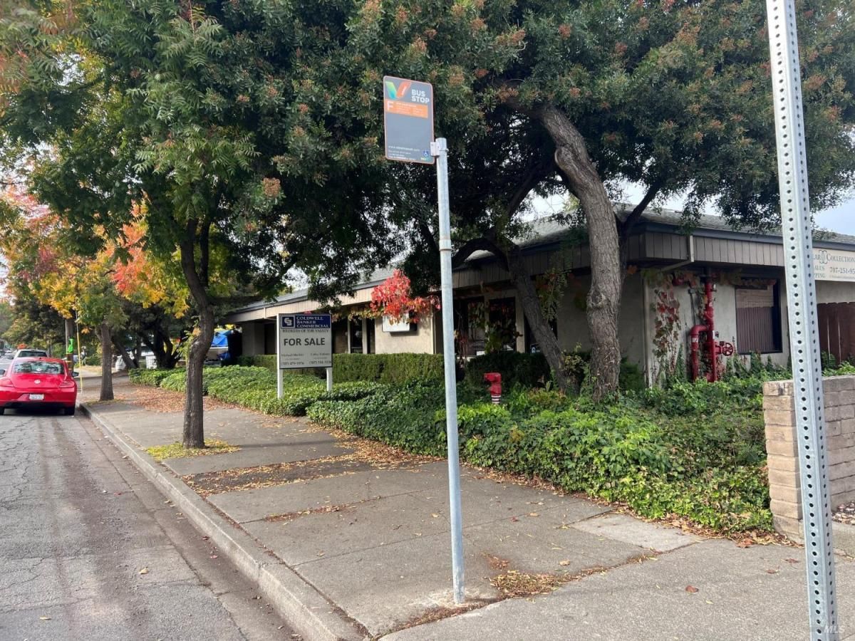 MLS #325038571 img 0