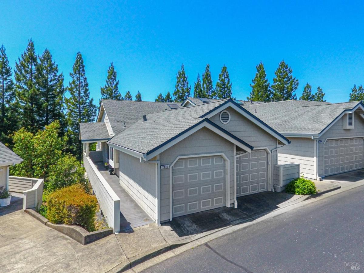 MLS #325039095 img 0