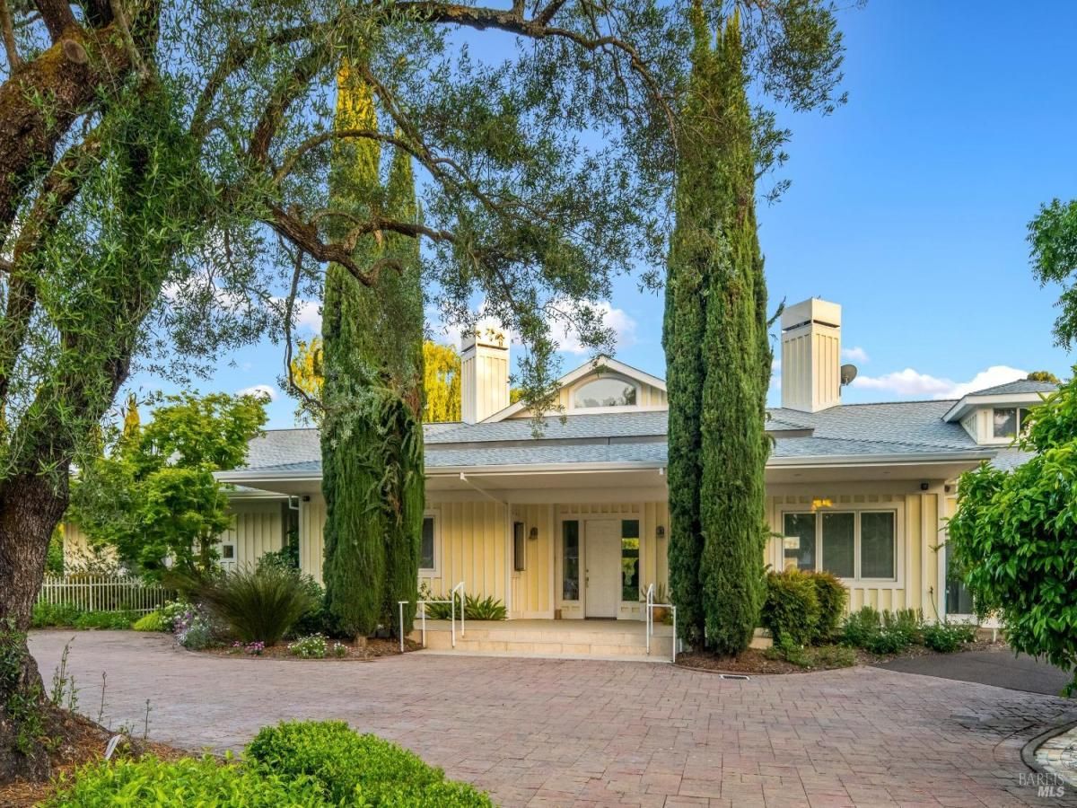 MLS #325039475 img 0