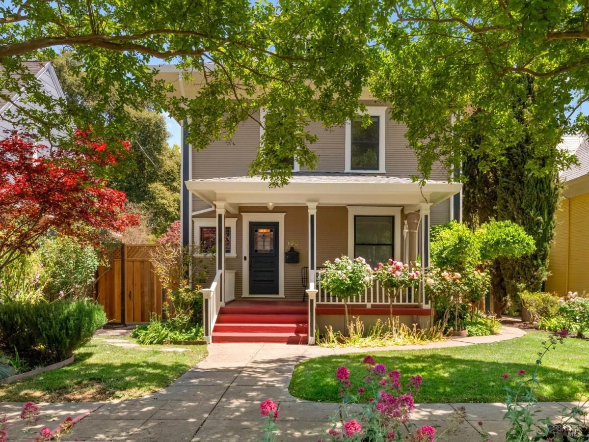 MLS #325039565 img 0