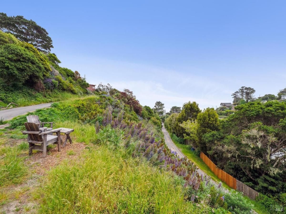 MLS #325040026 img 0