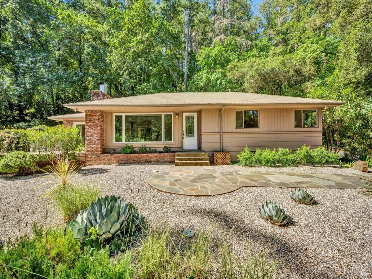 MLS #325041065 img 0