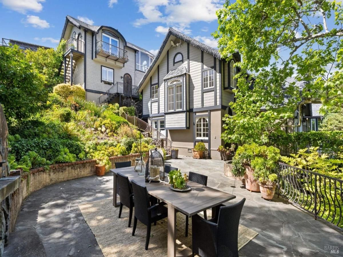 MLS #325041074 img 0