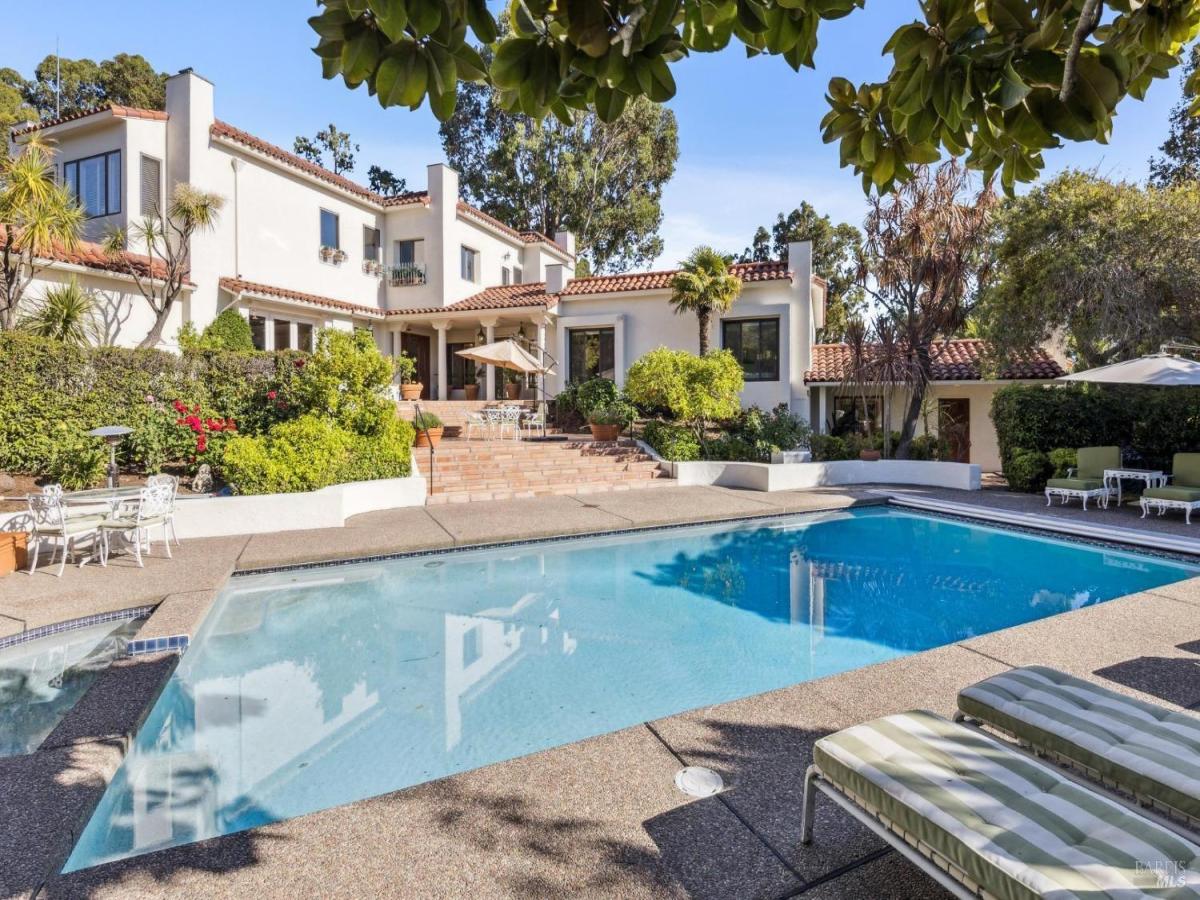 MLS #325043391 img 0