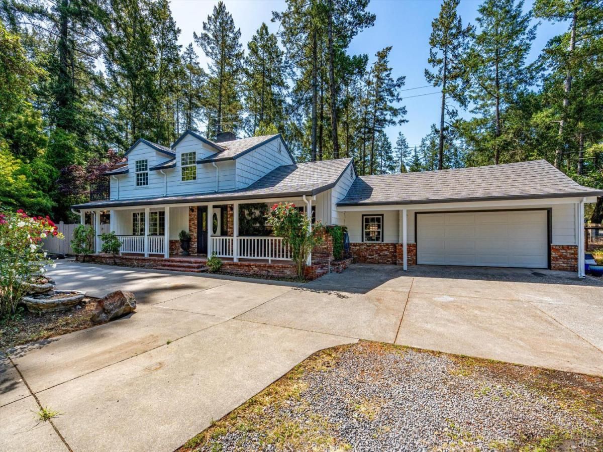 MLS #325043947 img 0