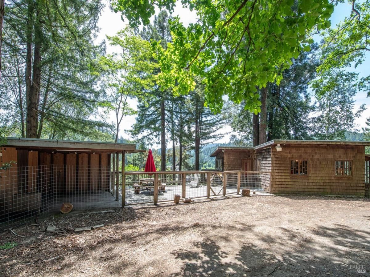 MLS #325044700 img 0