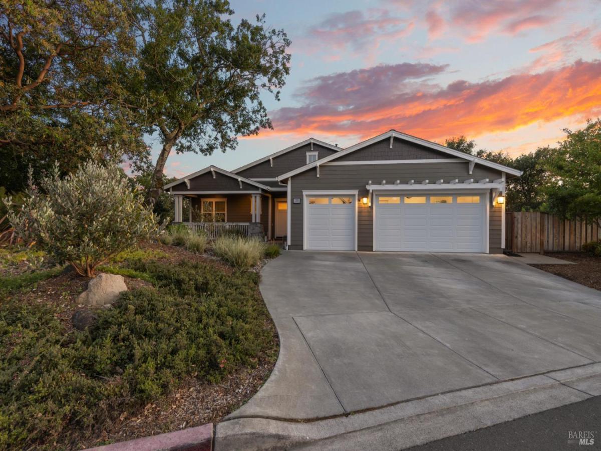 MLS #325045734 img 0