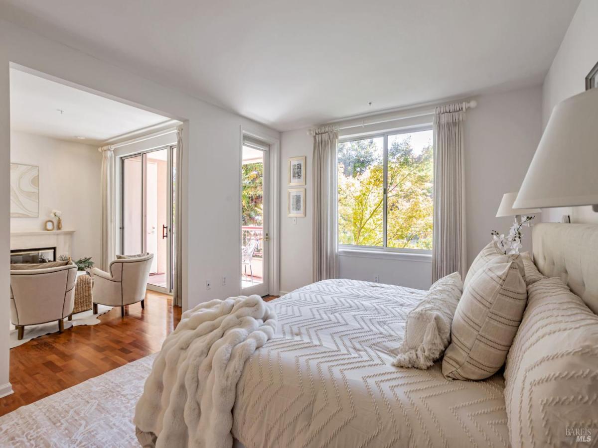 MLS #325045851 img 0