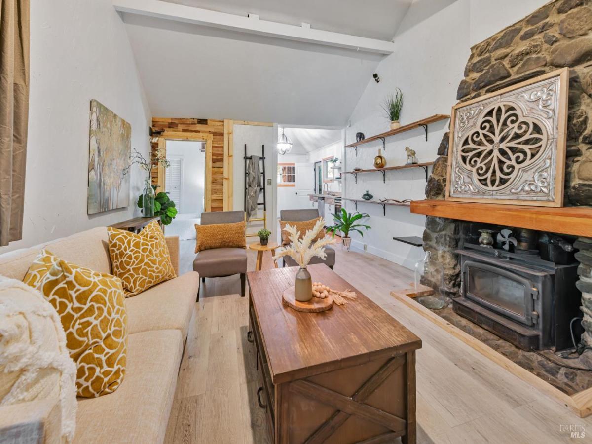 MLS #325046209 img 0