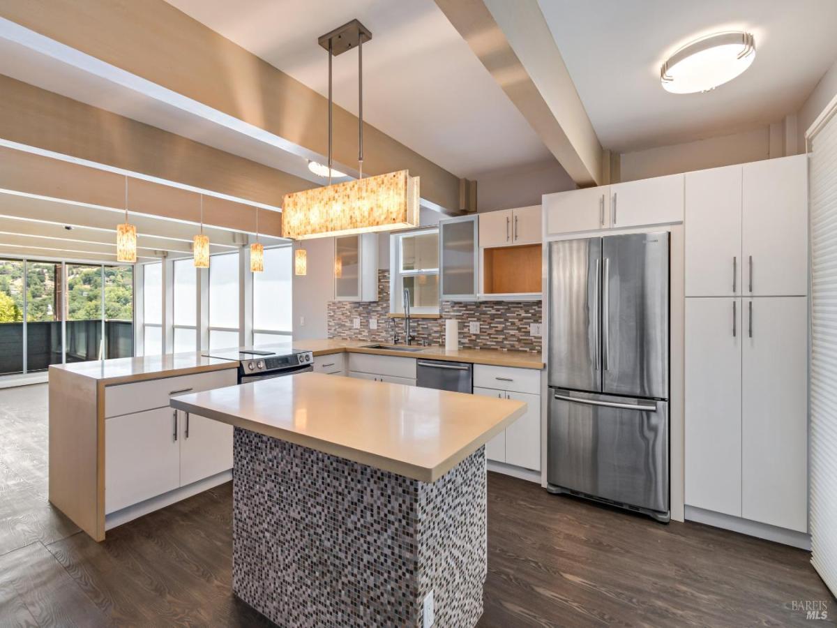 MLS #325046246 img 0