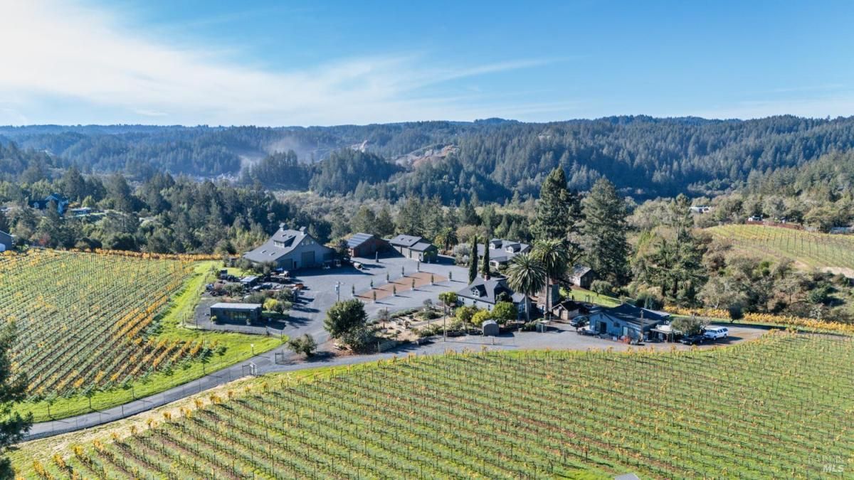 MLS #325046319 img 0