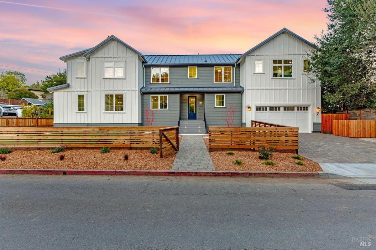 MLS #325046476 img 0