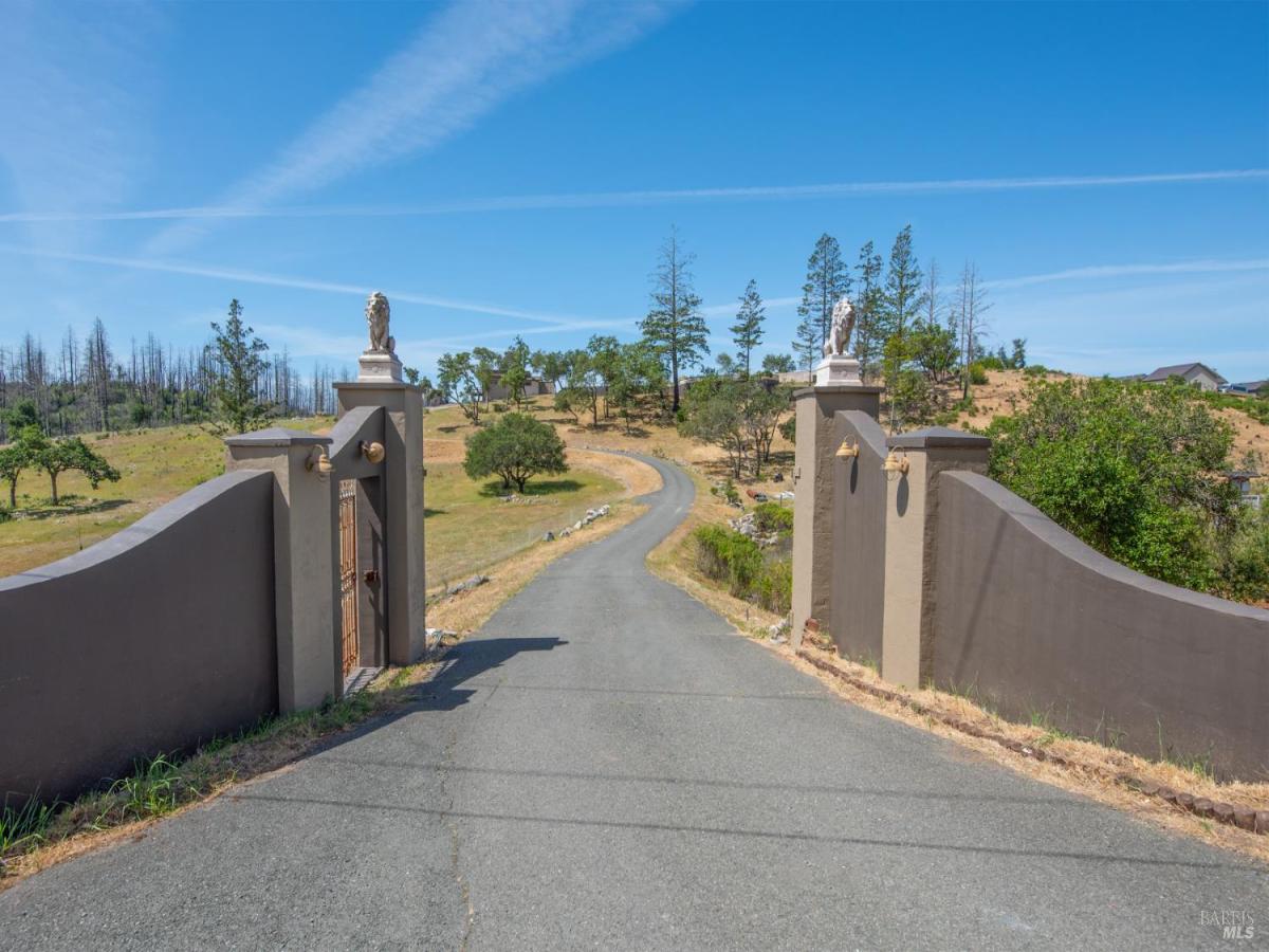 MLS #325046504 img 0